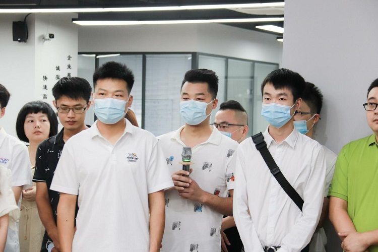 大事記||華邦瀛商學(xué)院正式成立