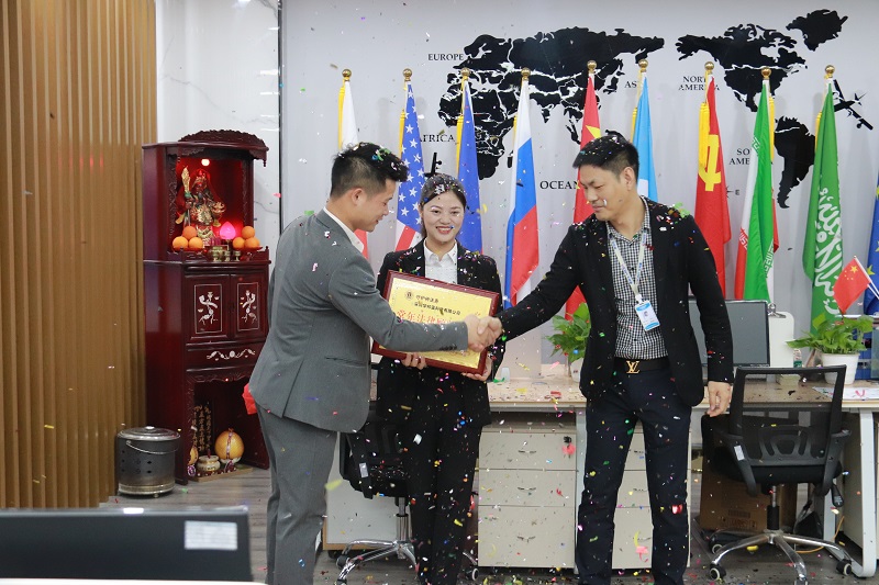 揭牌儀式圓滿舉行，華邦瀛與守護神法務達成戰略合作！